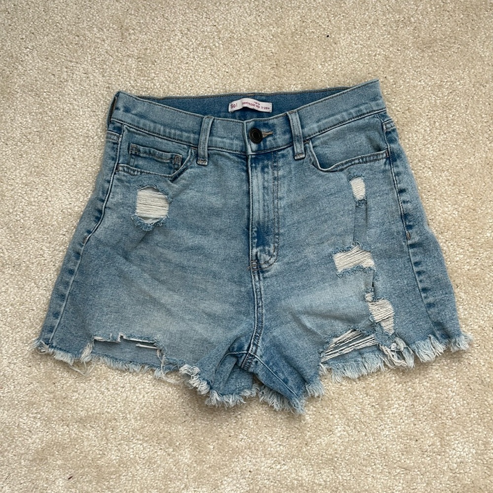boyfriend midi light wash denim shorts